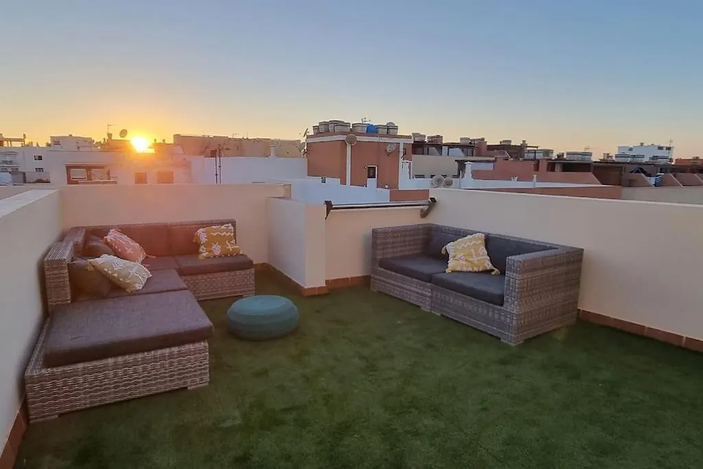 Apartment Fast Wi-Fi- Private Rooftop Terrace- 2 Bed Apt Corralejo