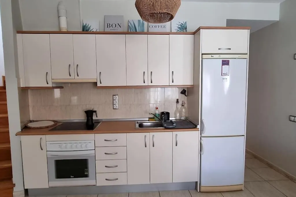 Fast Wi-Fi- Private Rooftop Terrace- 2 Bed Apt Corralejo 0*,  Spanien